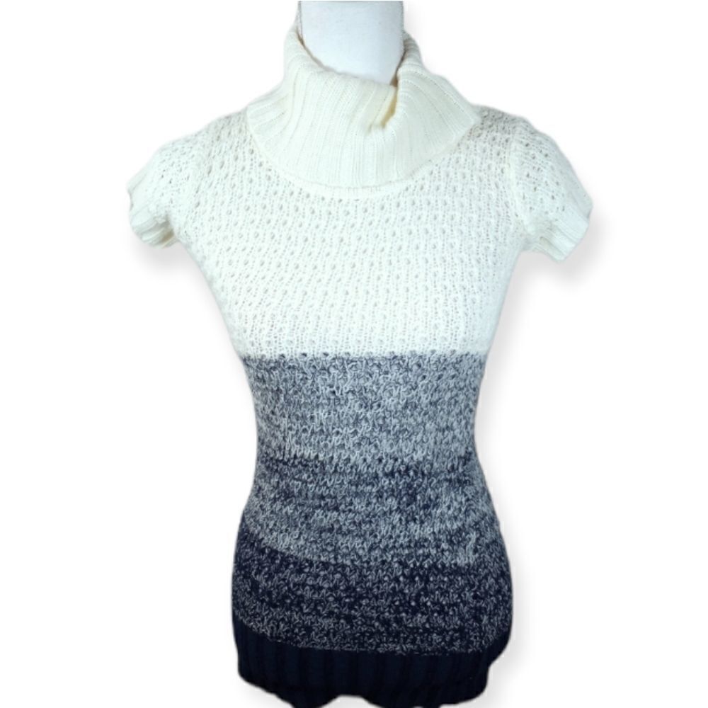 POOF GIRL CREAM & NAVY MARBLED TURTLENECK SWEATER SZ.YM EUC